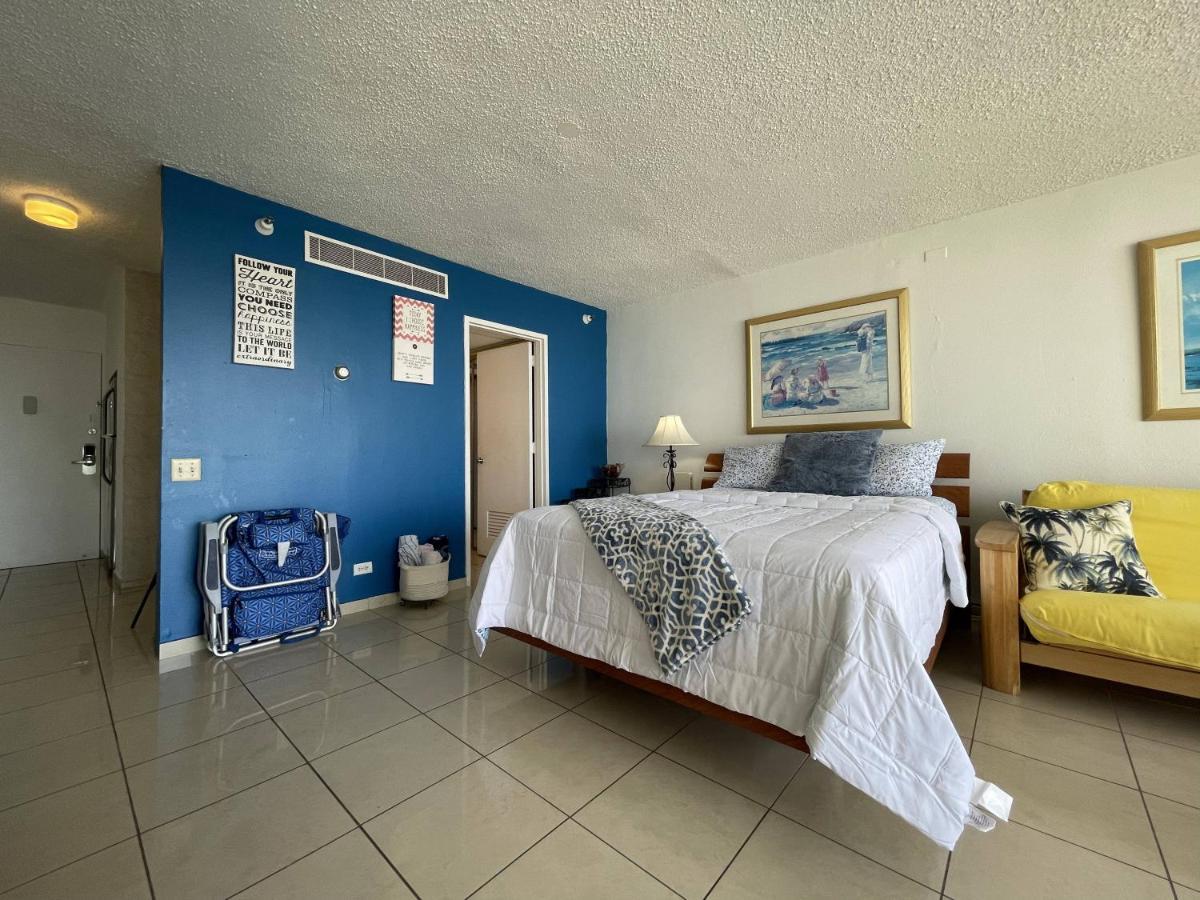 Tropical Studio At The Beach In Isla Verde San Juan Eksteriør bilde